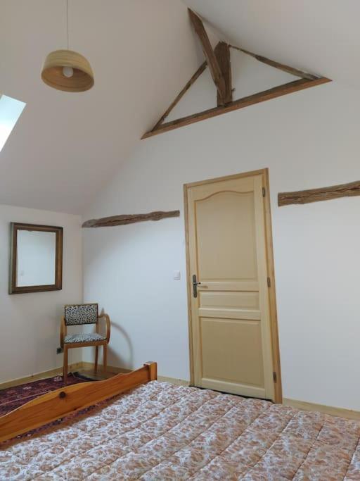 Superbe Appartement Dans Charmant Corps De Ferme Acheres-la-Foret Exterior foto